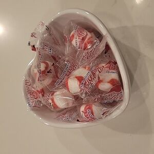 New Le Creuset Heart Candy Ramekin/ Dish